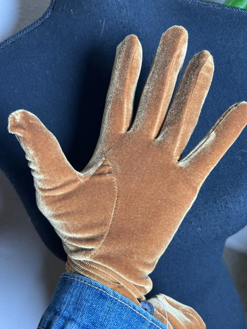 Women’s Cognac Velvet Embellished Hand Beaded Gloves NEW One Size Elegant